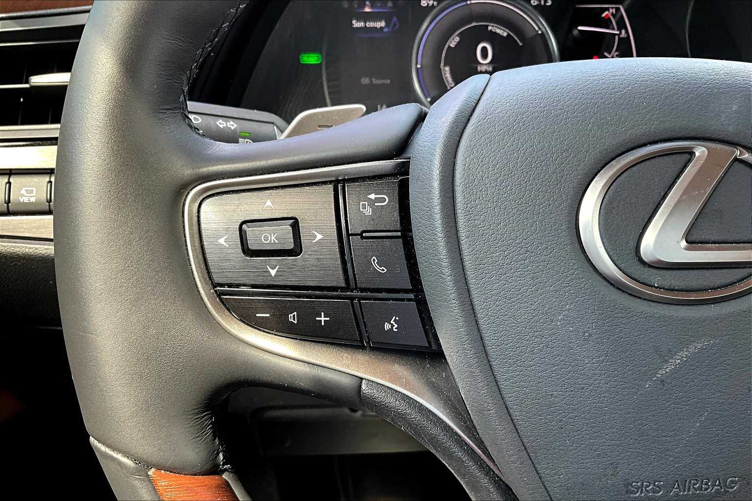 2025 Lexus ES Luxury photo 21