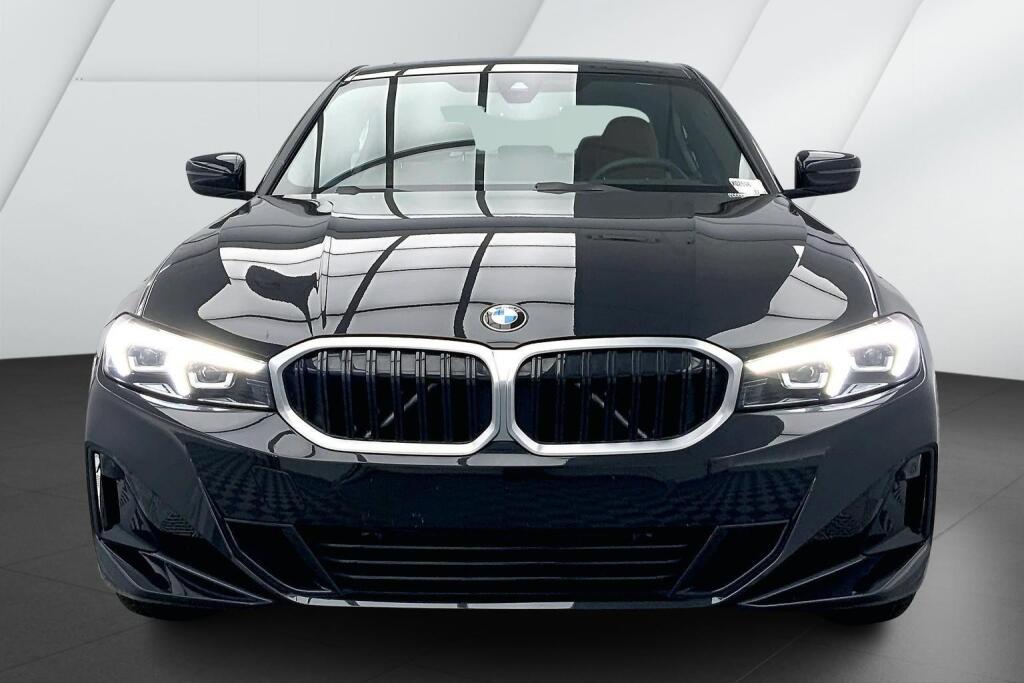 2025 Bmw 330i xDrive photo 2