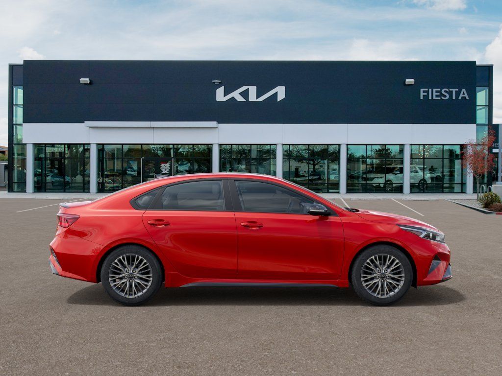 2024 Kia Forte GT-Line photo 7