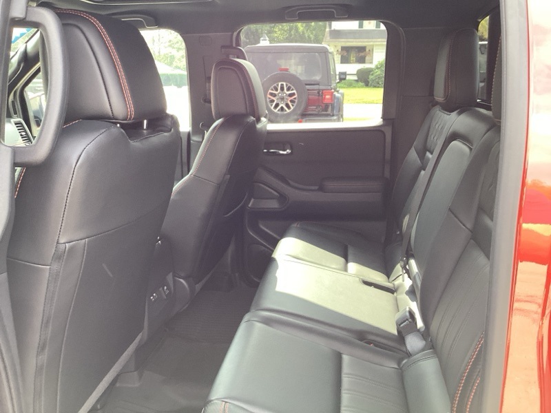 2024 Nissan Frontier PRO-4X Crew Cab photo 13