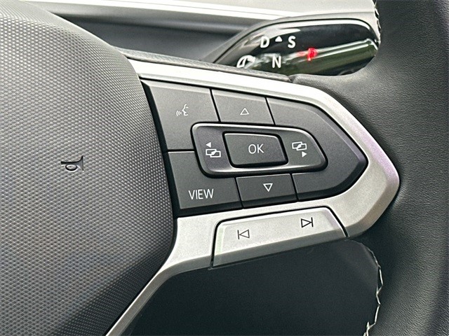 2025 Volkswagen Tiguan SE photo 26