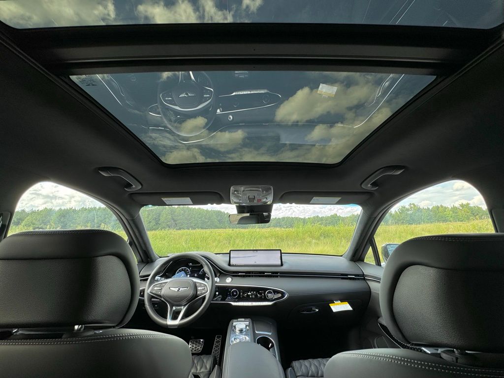 2025 Genesis GV70 3.5T Sport Prestige photo 2