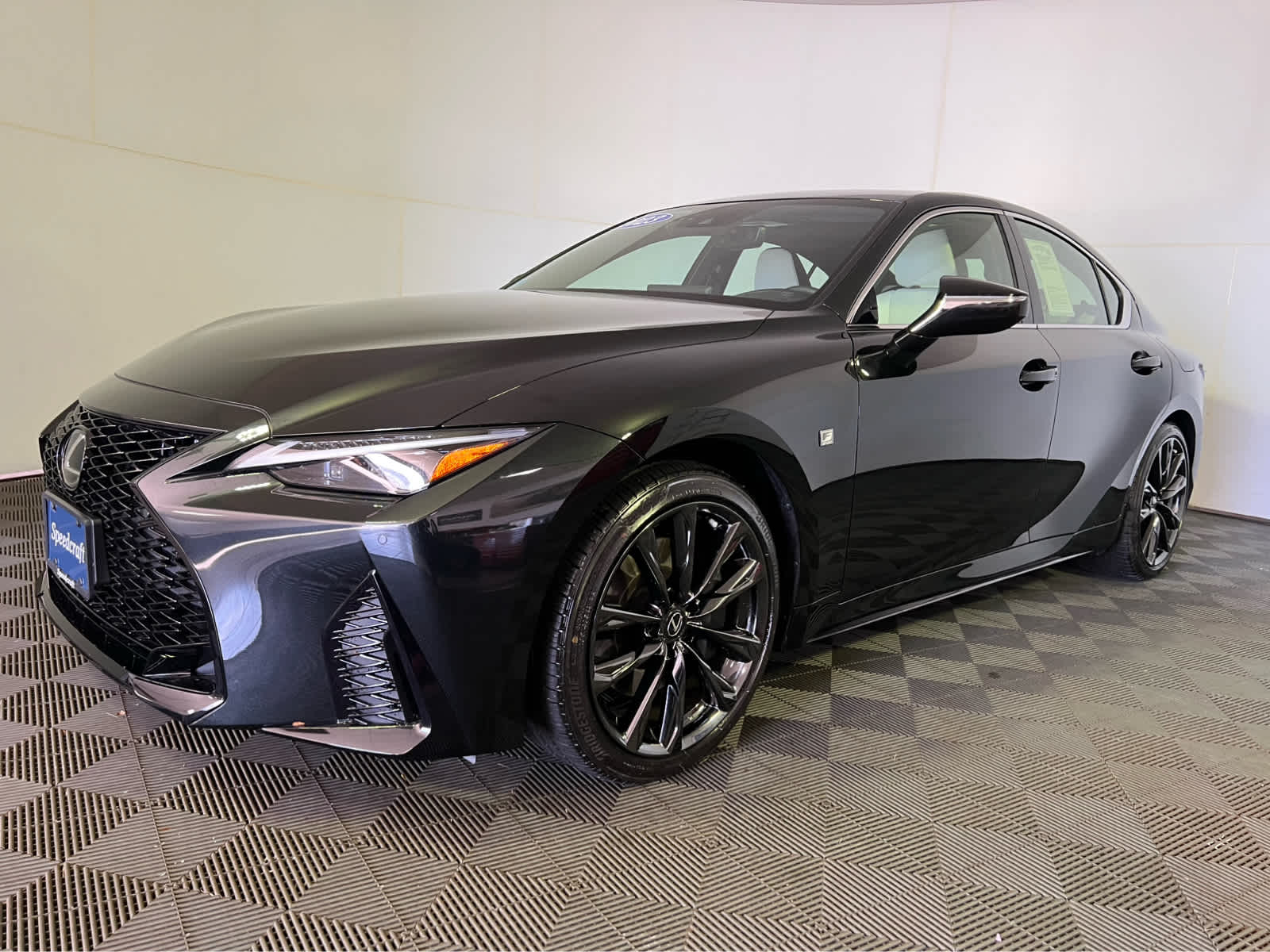 2023 Lexus IS F SPORT photo 3