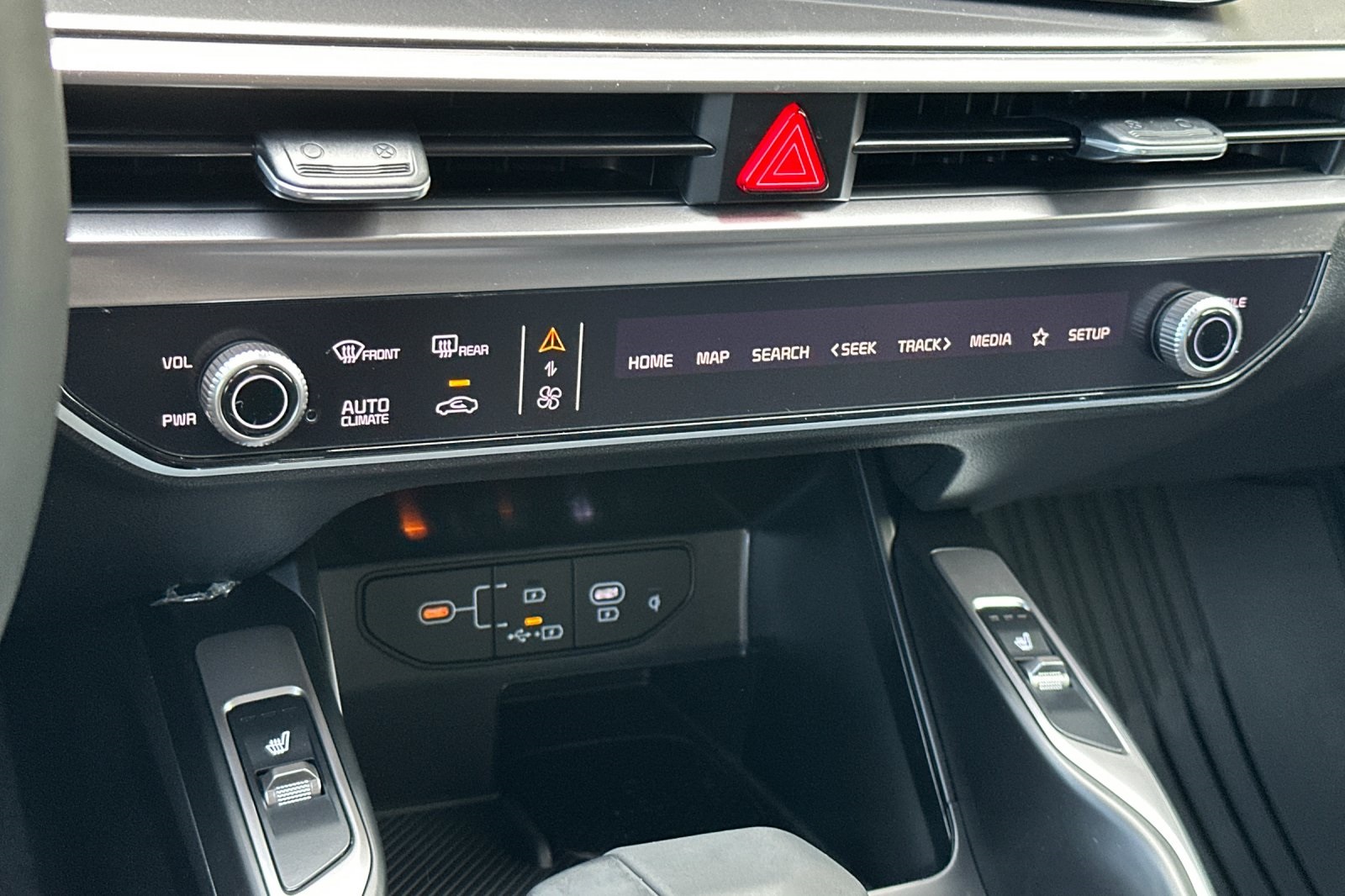 2025 Kia Sorento S photo 17