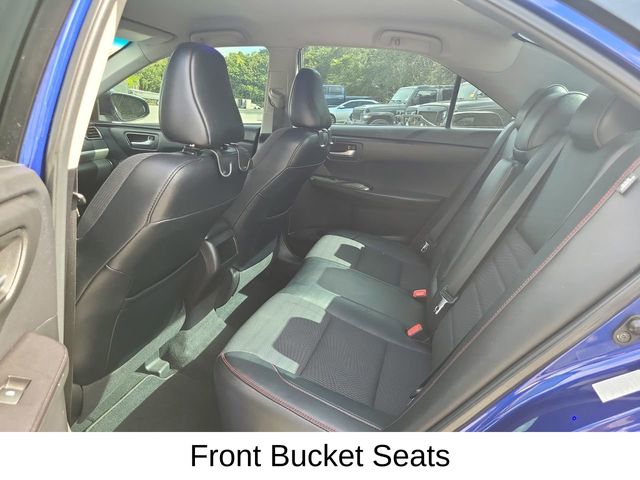 2016 Toyota Camry SE photo 13