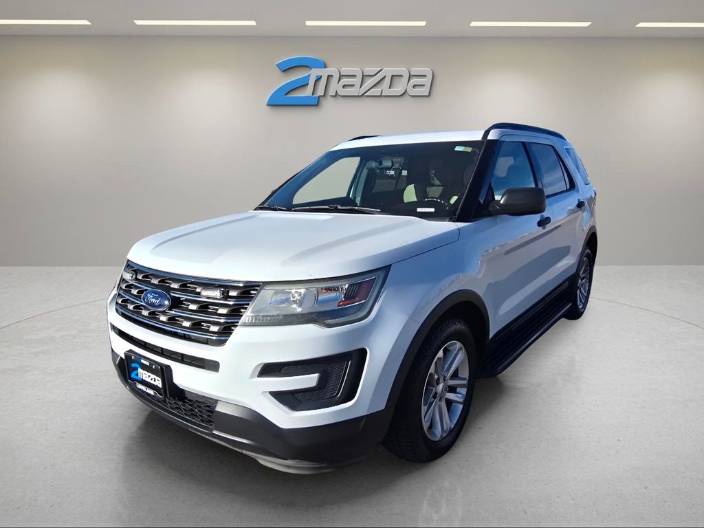 2017 Ford Explorer Base's photo