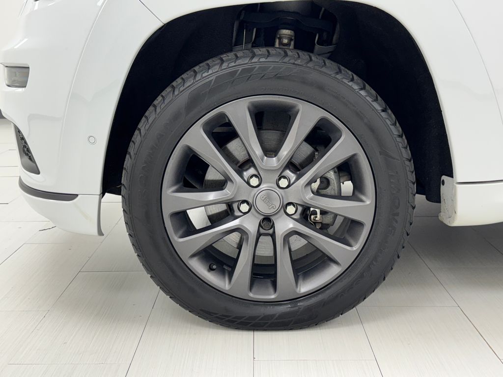 2018 Jeep Grand Cherokee High Altitude photo 37