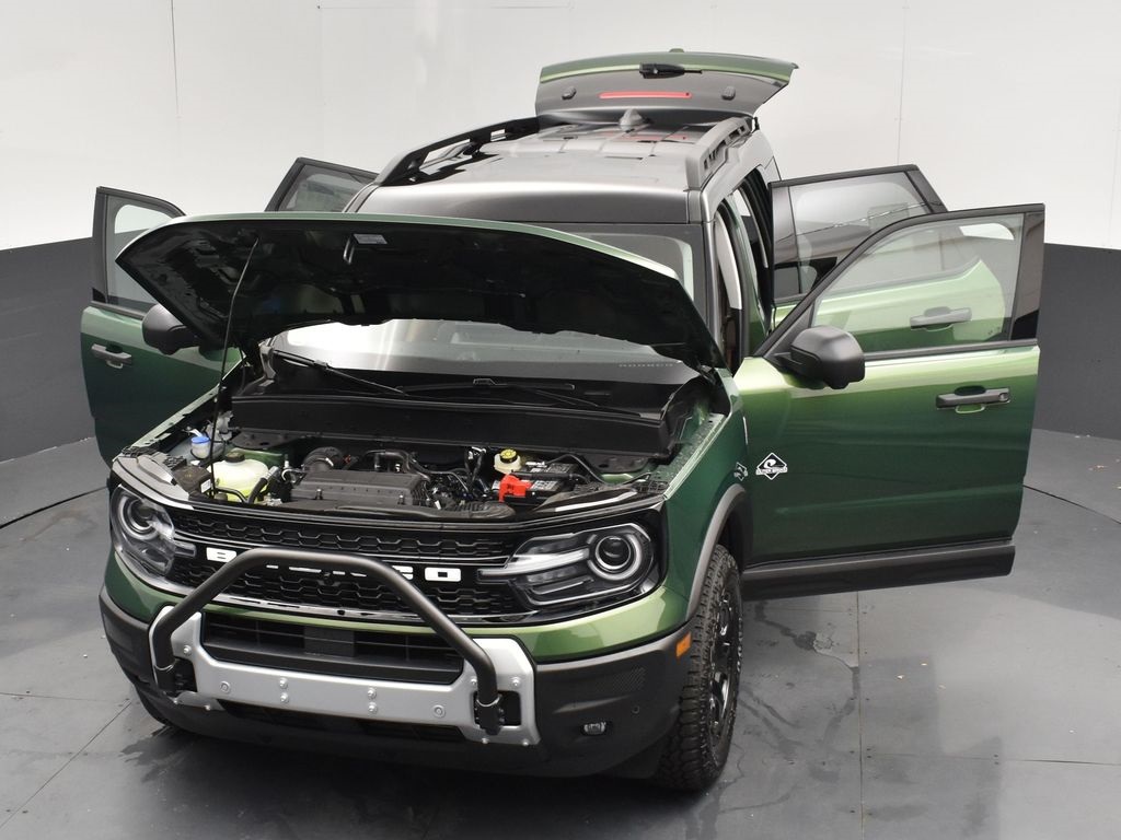 2025 Ford Bronco Sport Outer Banks photo 3