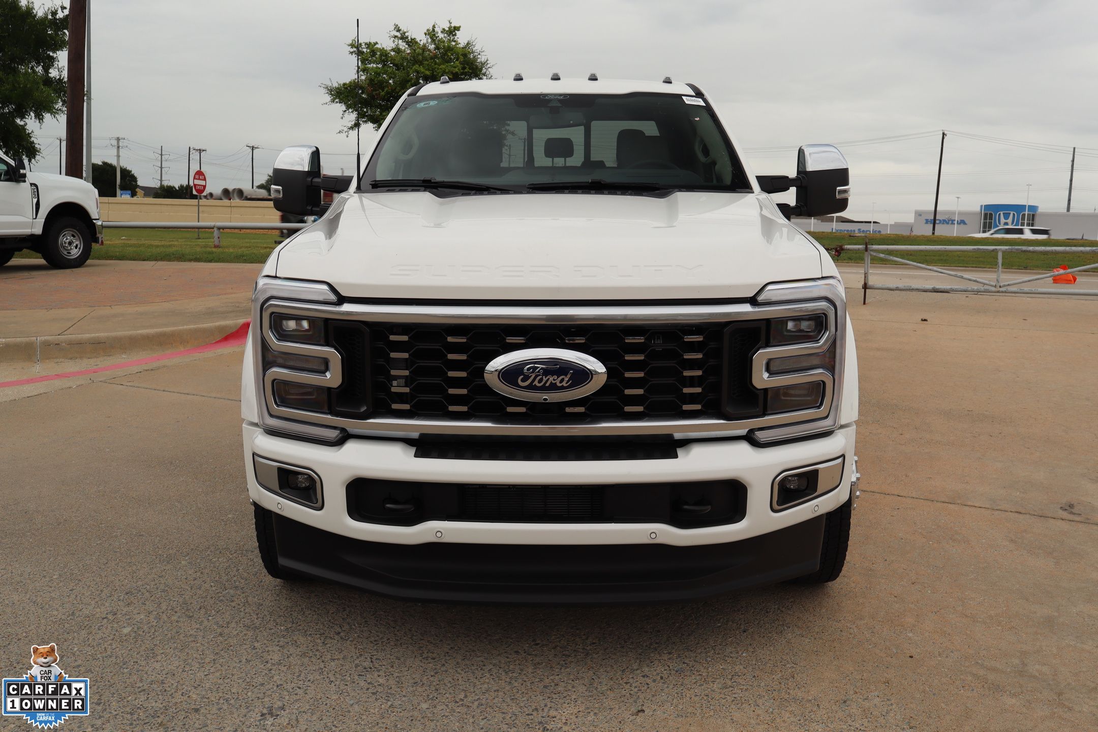 2025 Ford F-450 photo 9