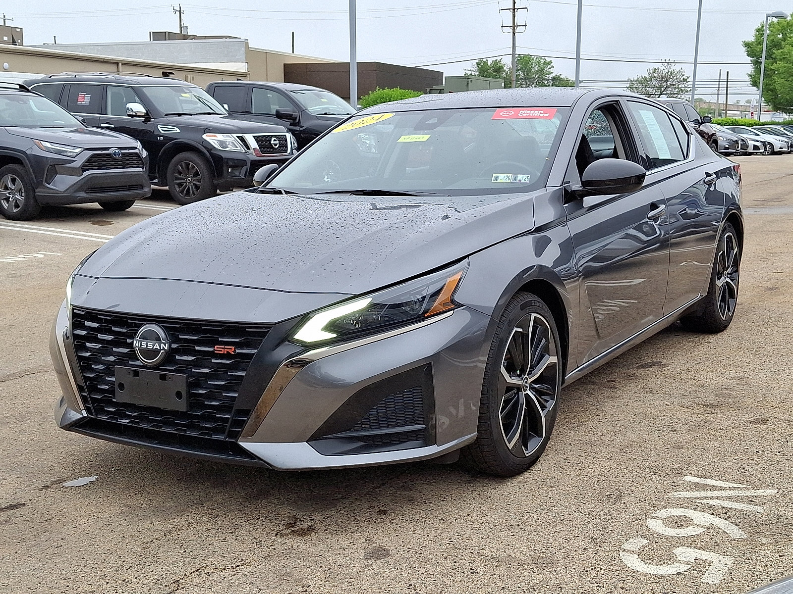 2024 Nissan Altima 2.5 SR photo 2