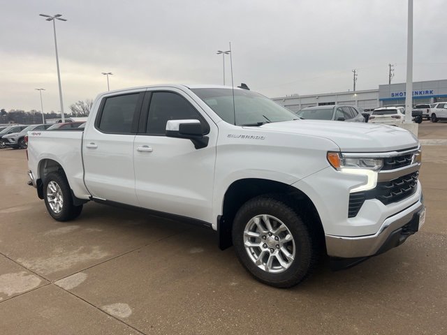 2022 Chevrolet Silverado 1500 LT's photo