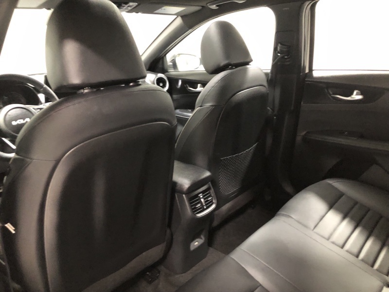 2023 Kia Forte GT-Line photo 15