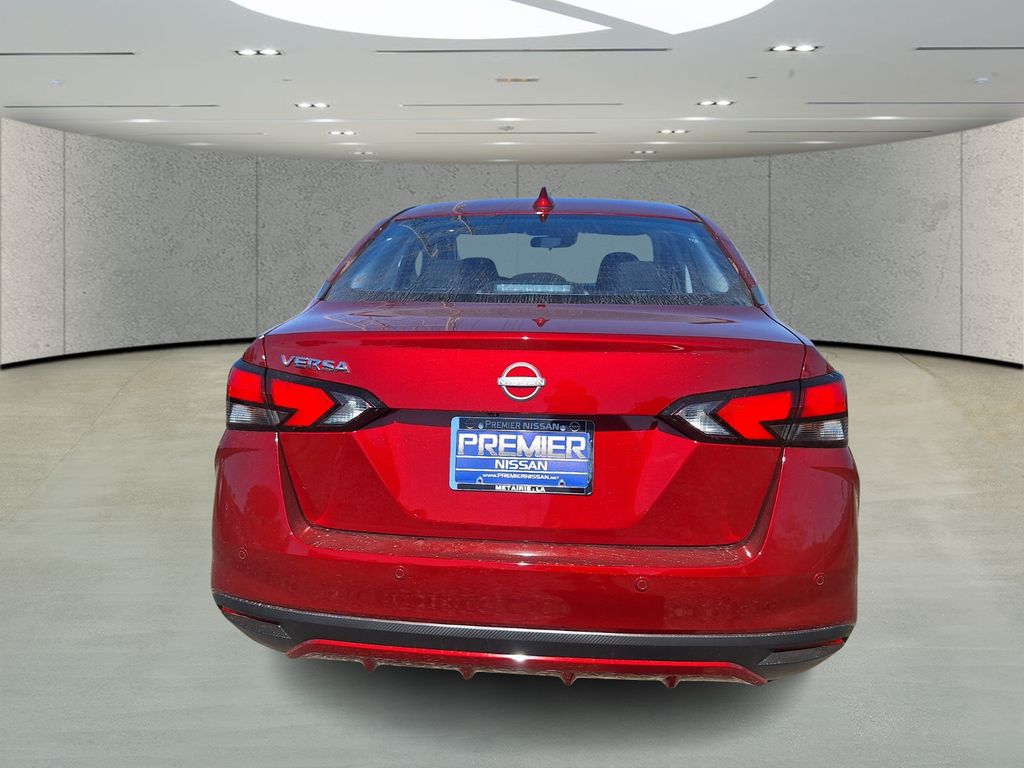 2025 Nissan Versa SV photo 4