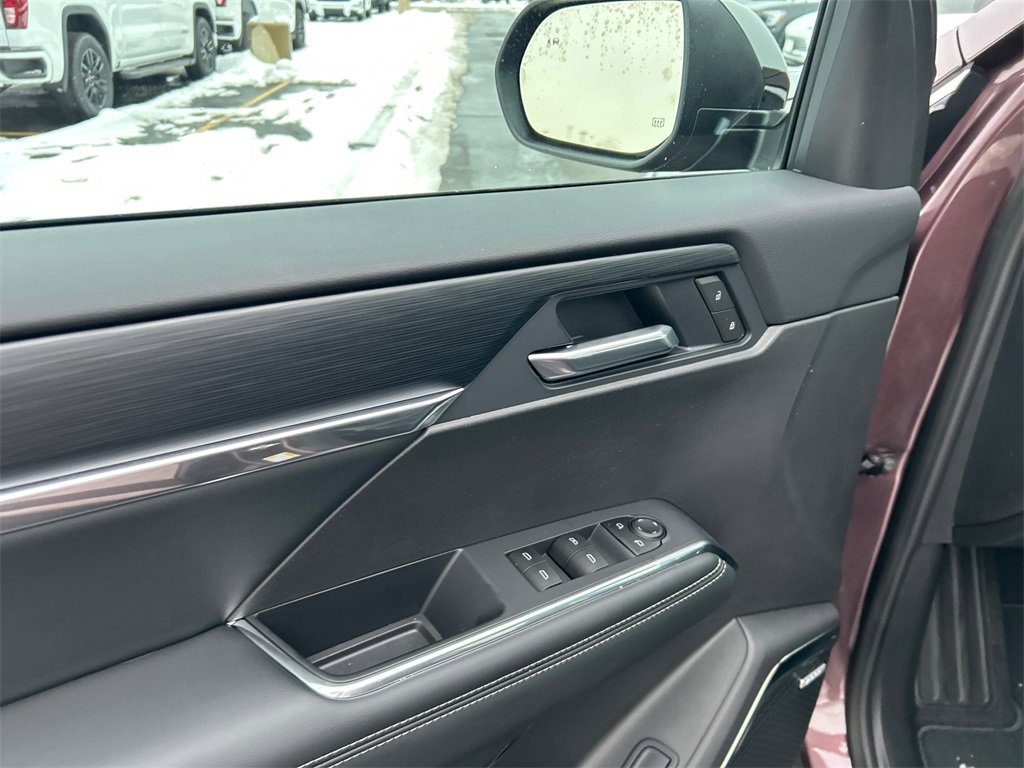 2026 GMC ACADIA - Image 13