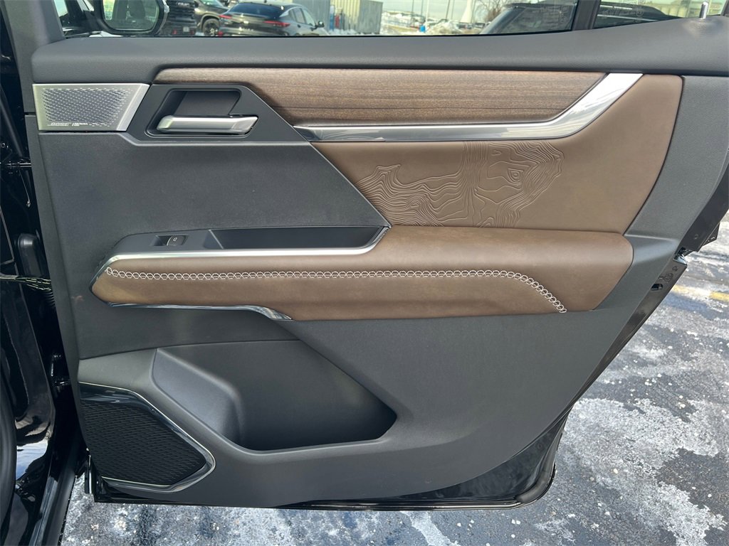 2026 GMC ACADIA - Image 36