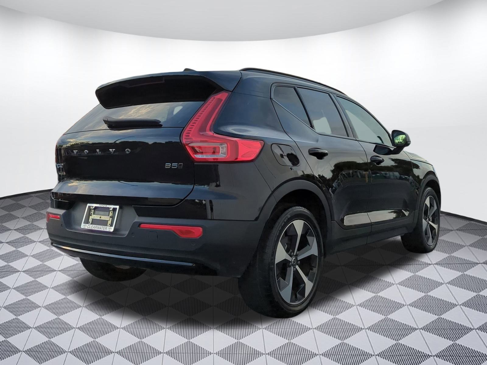 2024 Volvo XC40 Core photo 8