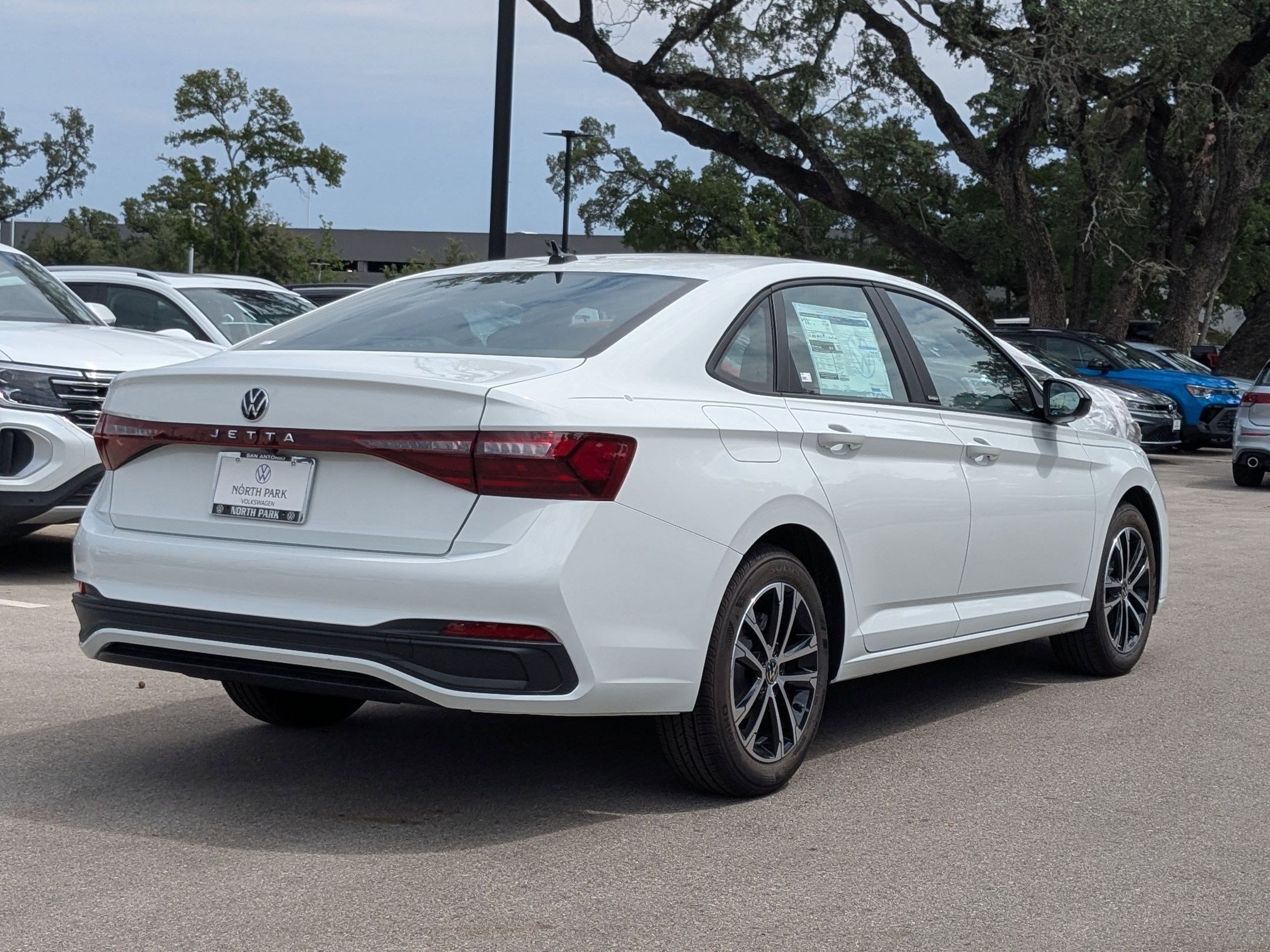 2025 Volkswagen Jetta Sport photo 2