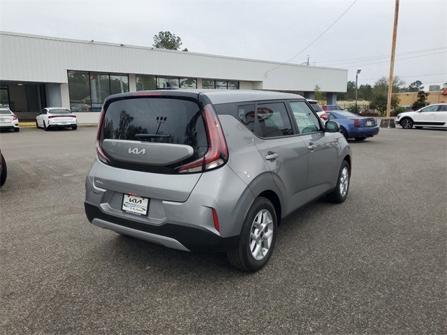 2025 Kia Soul S photo 3