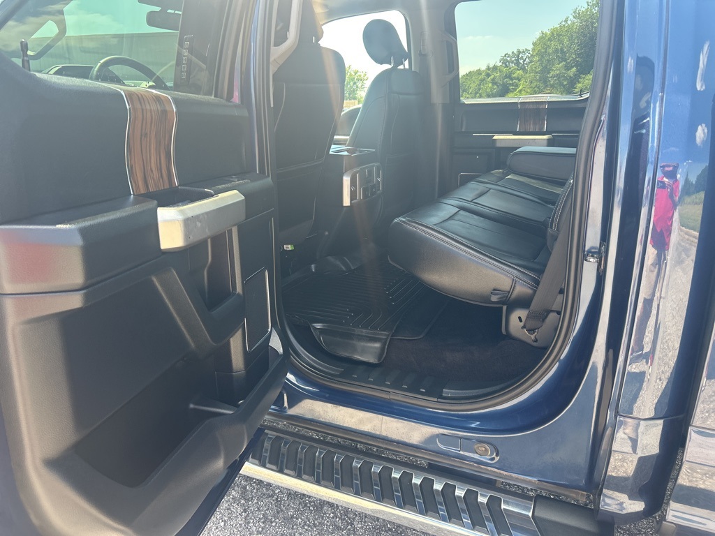 2020 Ford F-150 Lariat photo 25