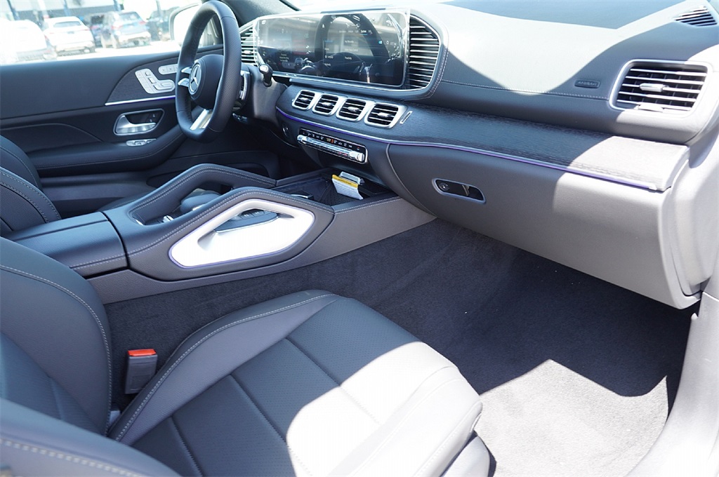 2026 Mercedes Benz GLS 450 4MATIC photo 7