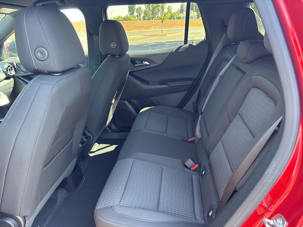 2026 Chevrolet Equinox LT photo 17