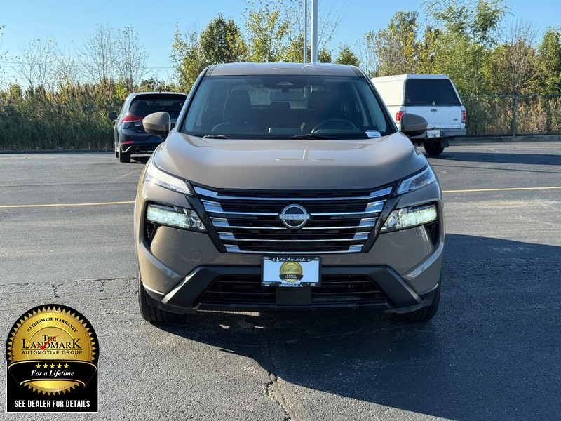 2024 Nissan Rogue AWD SV photo 3