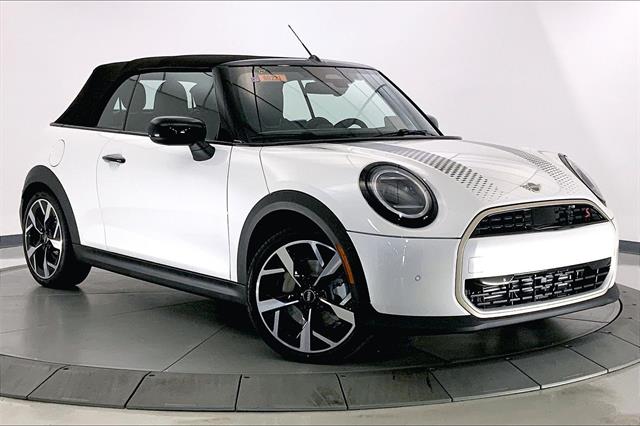 2026 MINI Convertible S's photo