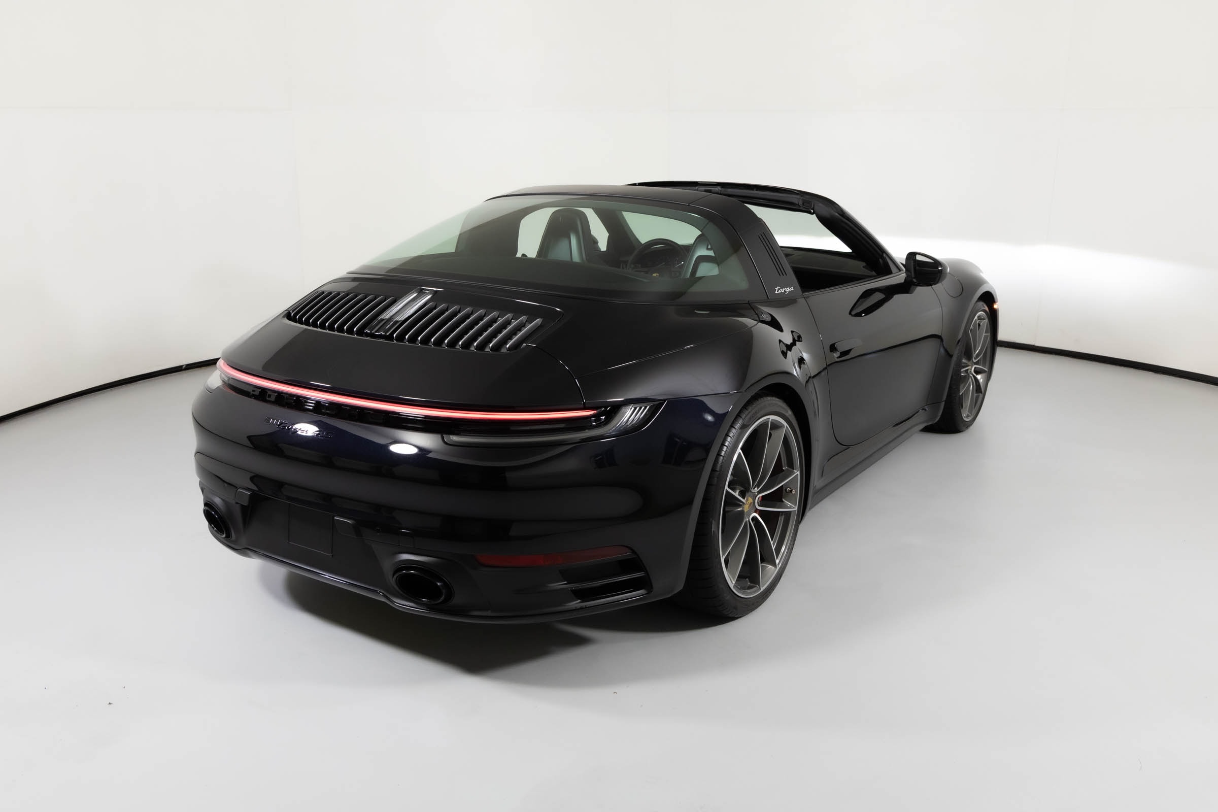 2024 Porsche 911 4S Targa 4 GTS photo 3
