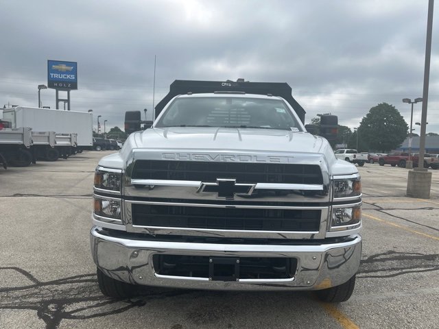 2024 Chevrolet Silverado 4500HD Work Truck photo 2