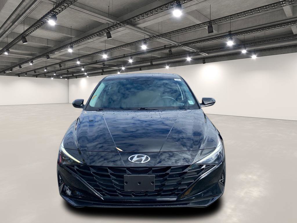 2023 Hyundai Elantra SEL photo 2