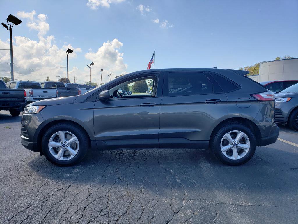 2019 Ford Edge SE photo 4