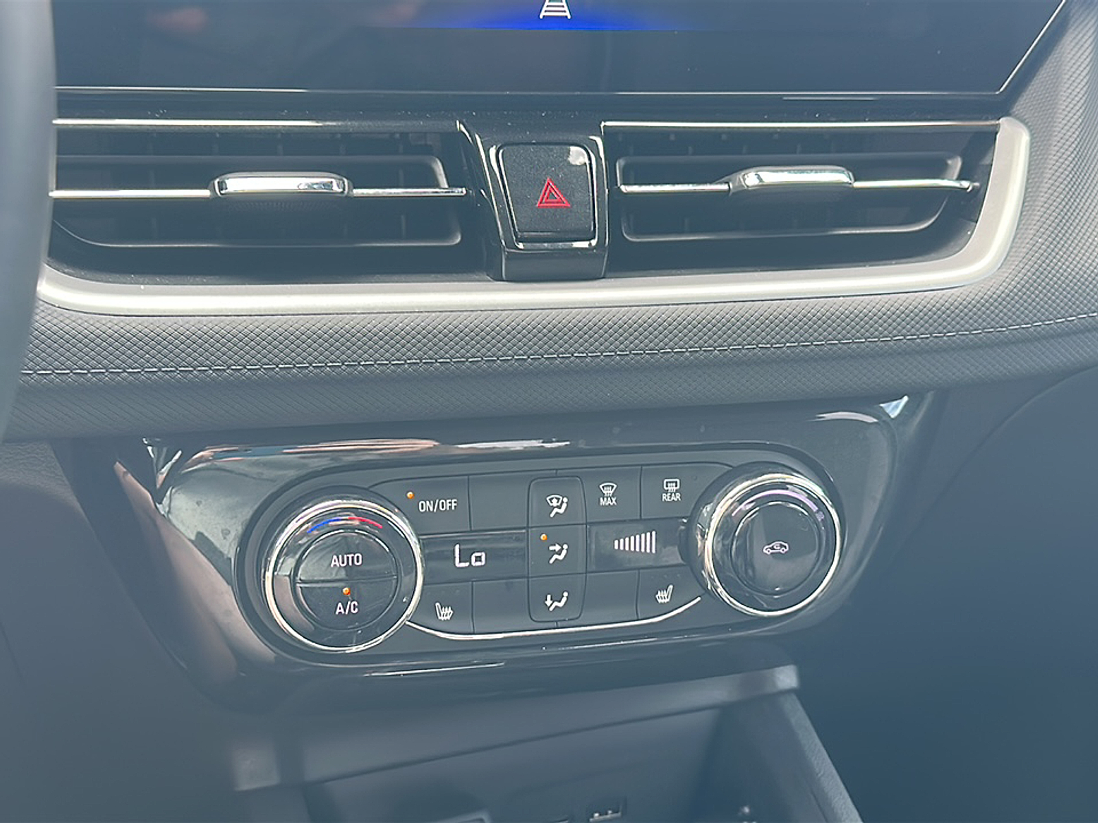 2024 Chevrolet Trailblazer LT photo 23