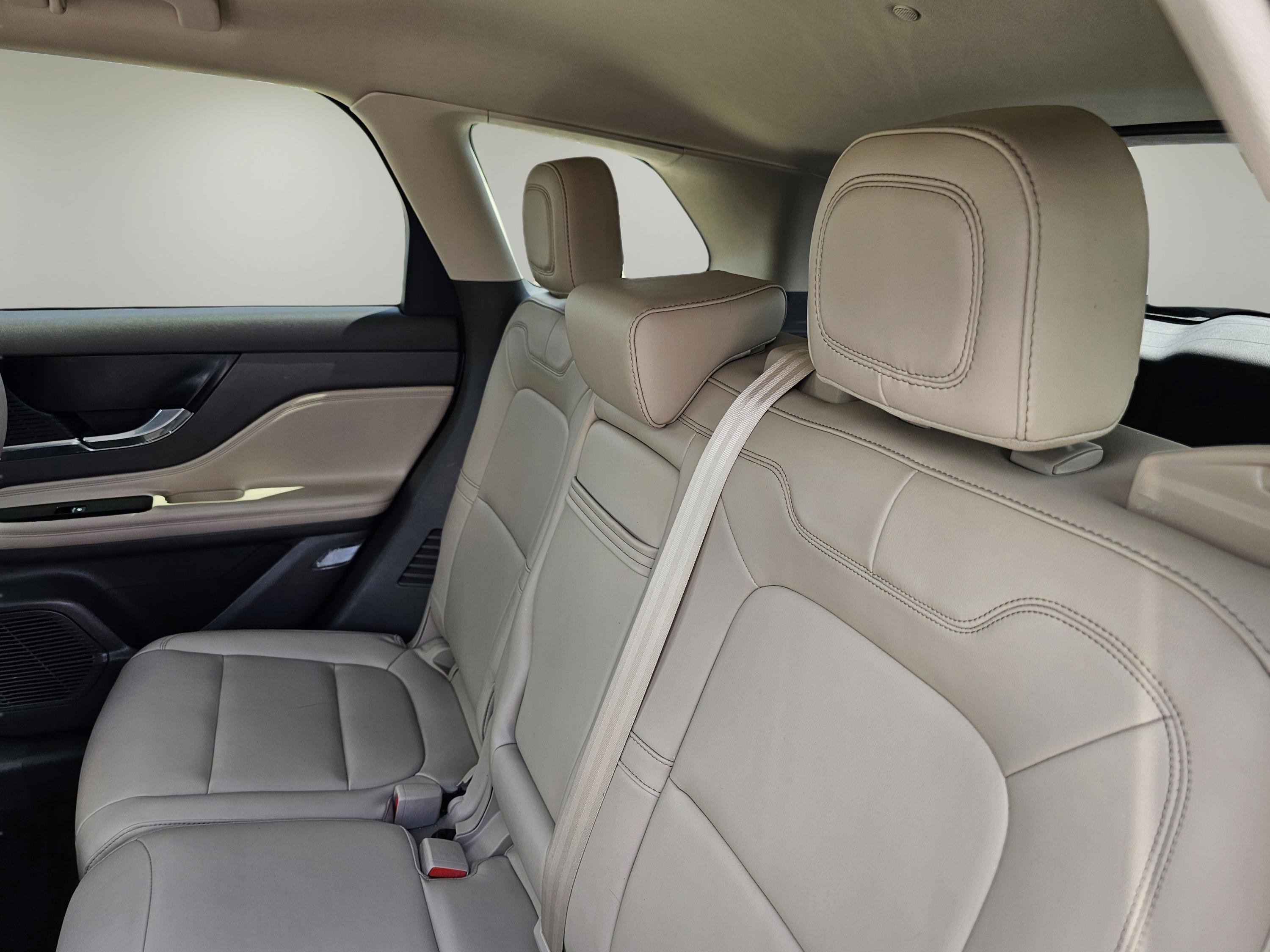 2021 Lincoln Corsair Standard photo 24