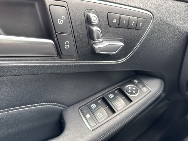 2014 Mercedes Benz E 350 4MATIC Sedan photo 23