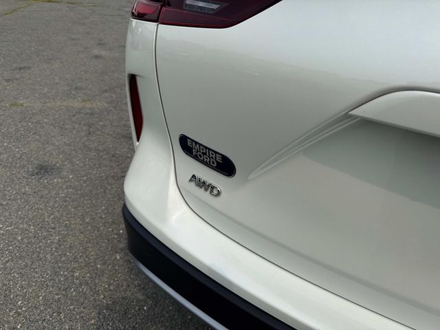2022 Infiniti QX50 Luxe photo 5