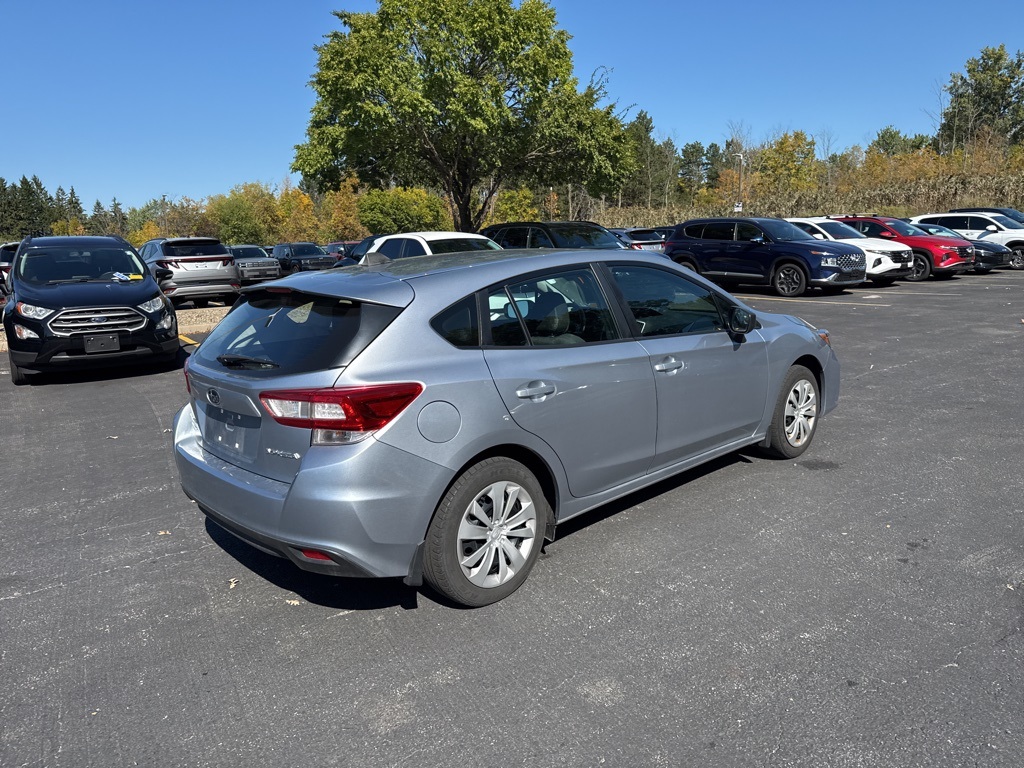 2019 Subaru Impreza 2.0i photo 3