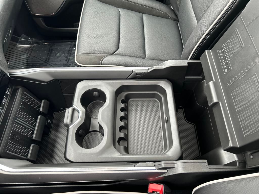 2026 Ram 1500 Laramie photo 17
