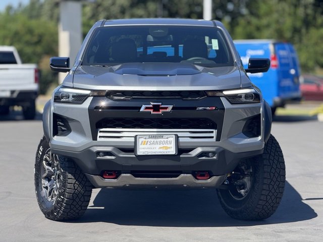 2025 Chevrolet Colorado ZR2 photo 2