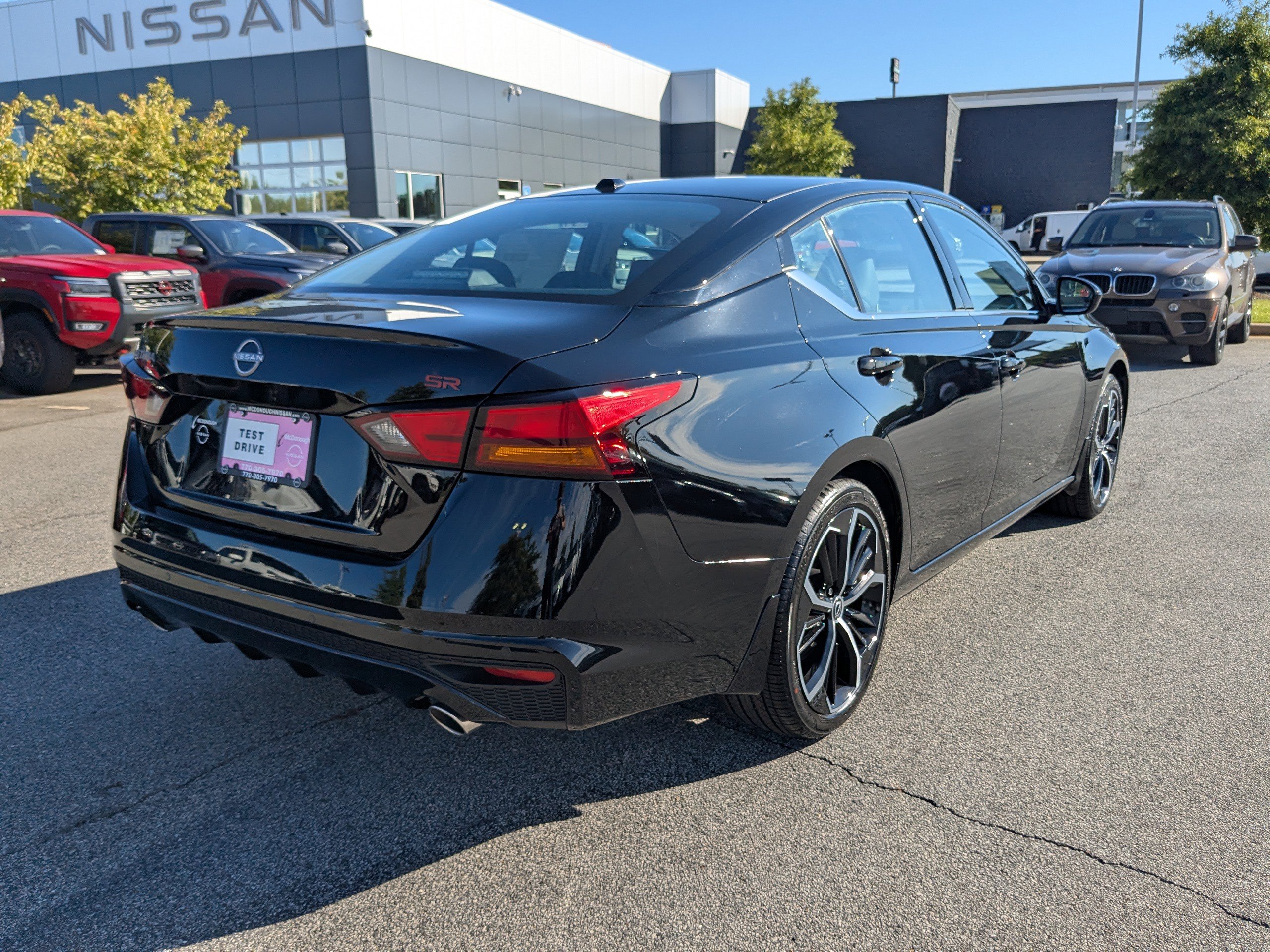 2025 Nissan Altima 2.5 SR photo 2