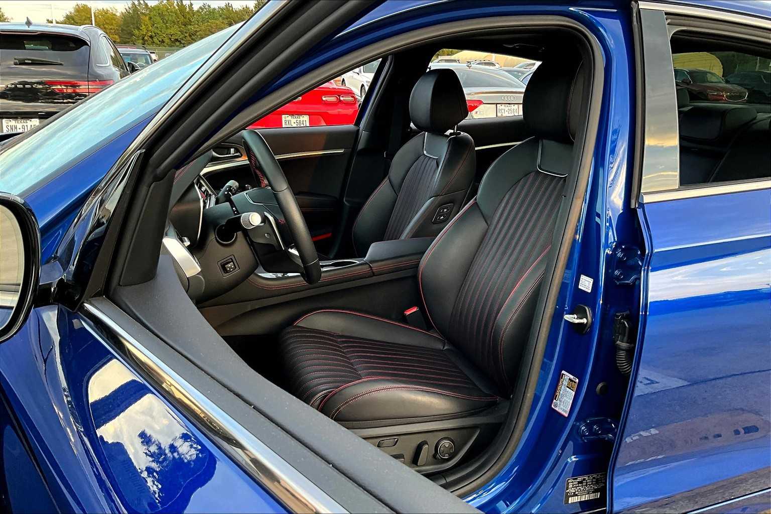 2024 Genesis G70 3.3T Sport Advanced photo 7