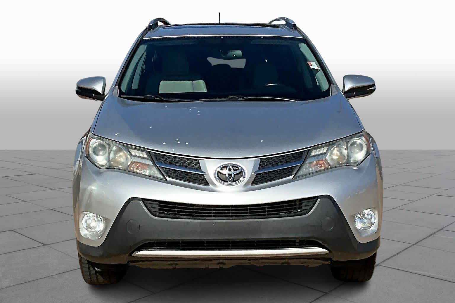 2015 Toyota RAV4 Limited photo 3