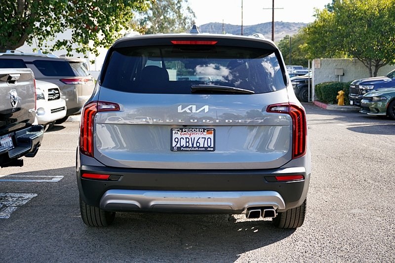 Used 2022 Silver Kia SX image 8