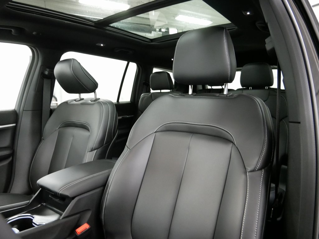 2025 Jeep Grand Cherokee Limited photo 7