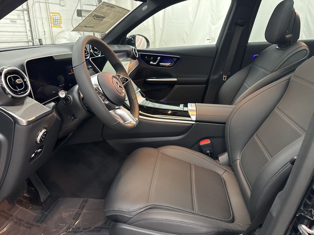 2026 Mercedes Benz GLC 300 photo 10