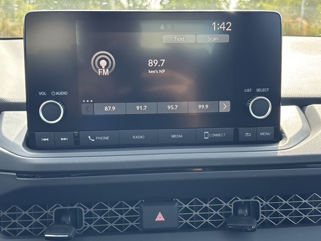 2025 Honda Accord LX photo 14