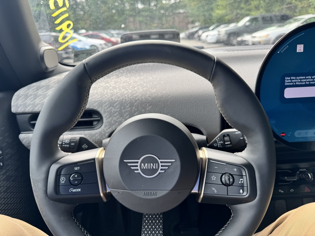 2025 Mini Cooper 2 Door Hardtop Iconic photo 12