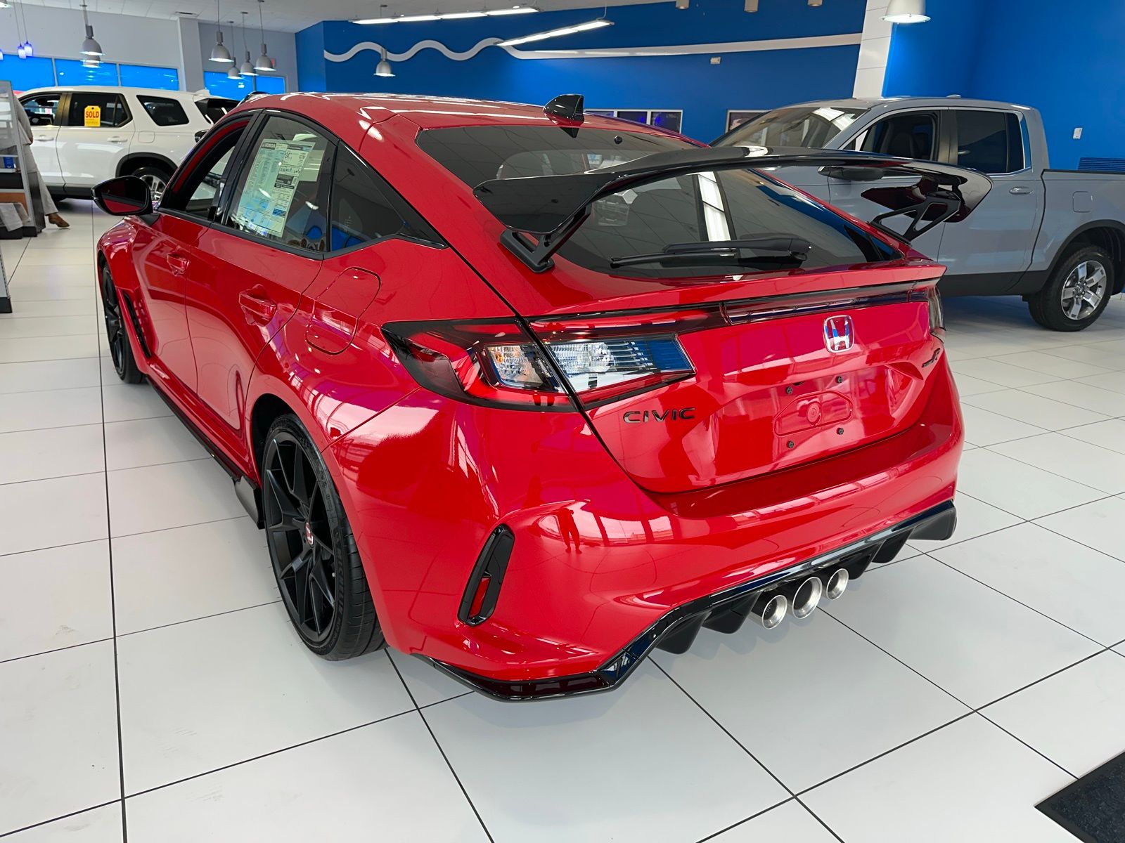 2025 Honda Civic Type R photo 3