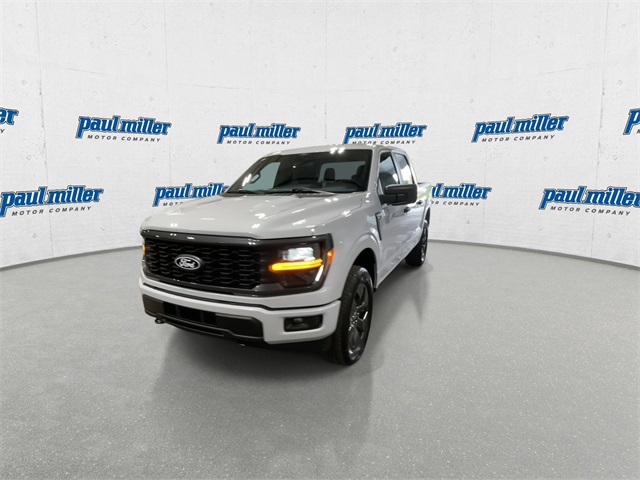 2025 Ford F-150 STX photo 4