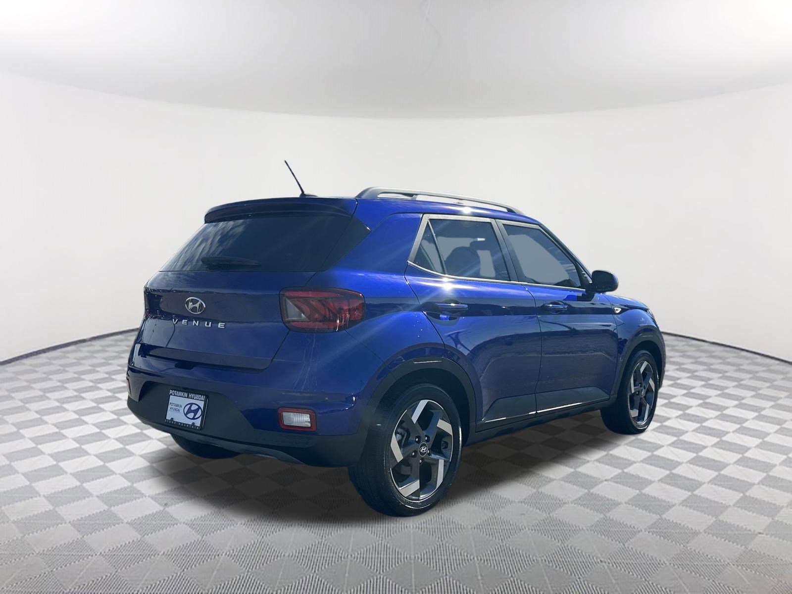 2023 Hyundai Venue SEL photo 4