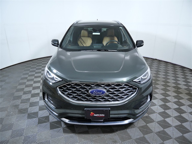 2023 Ford Edge Titanium photo 3
